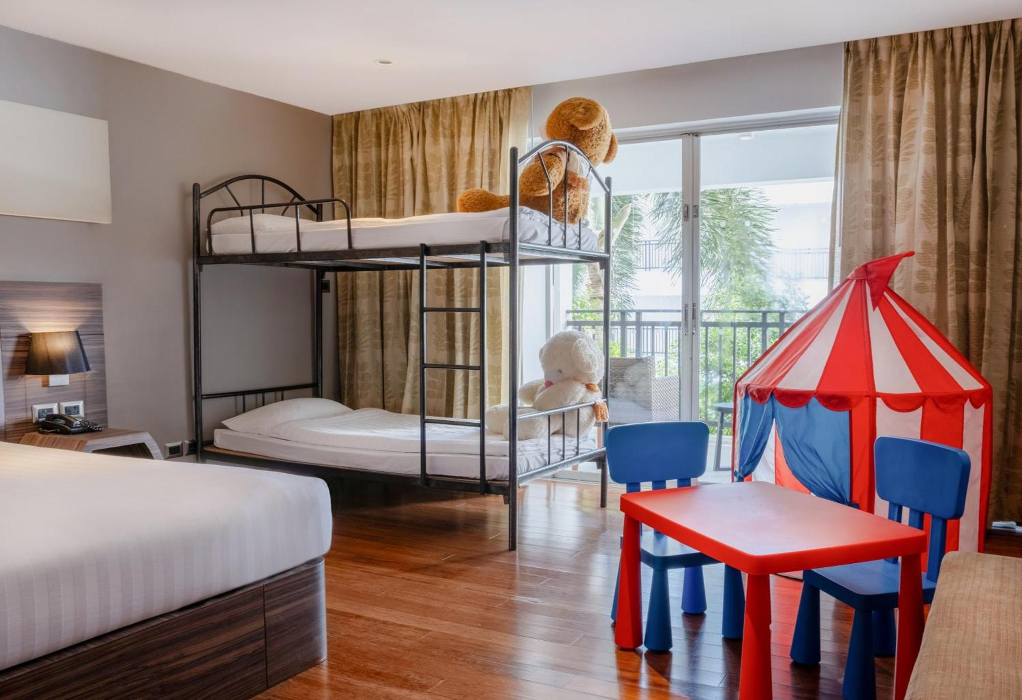 Hotel Destination Phuket - Sha Extra 4*