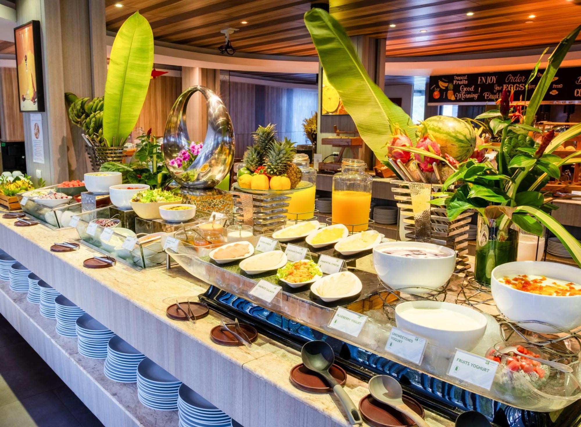 Hotel Destination Phuket - Sha Extra 4*